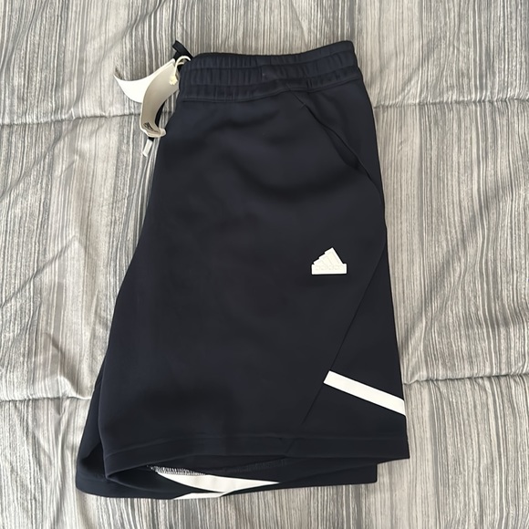 Adidas multi sport sweat shorts - Picture 4 of 5